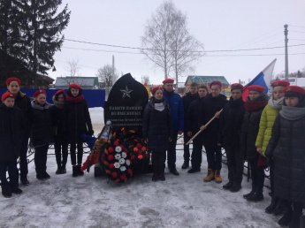 Юнармейцы приняли участие в митинге,  посвященному выводу войск из Афганистана.